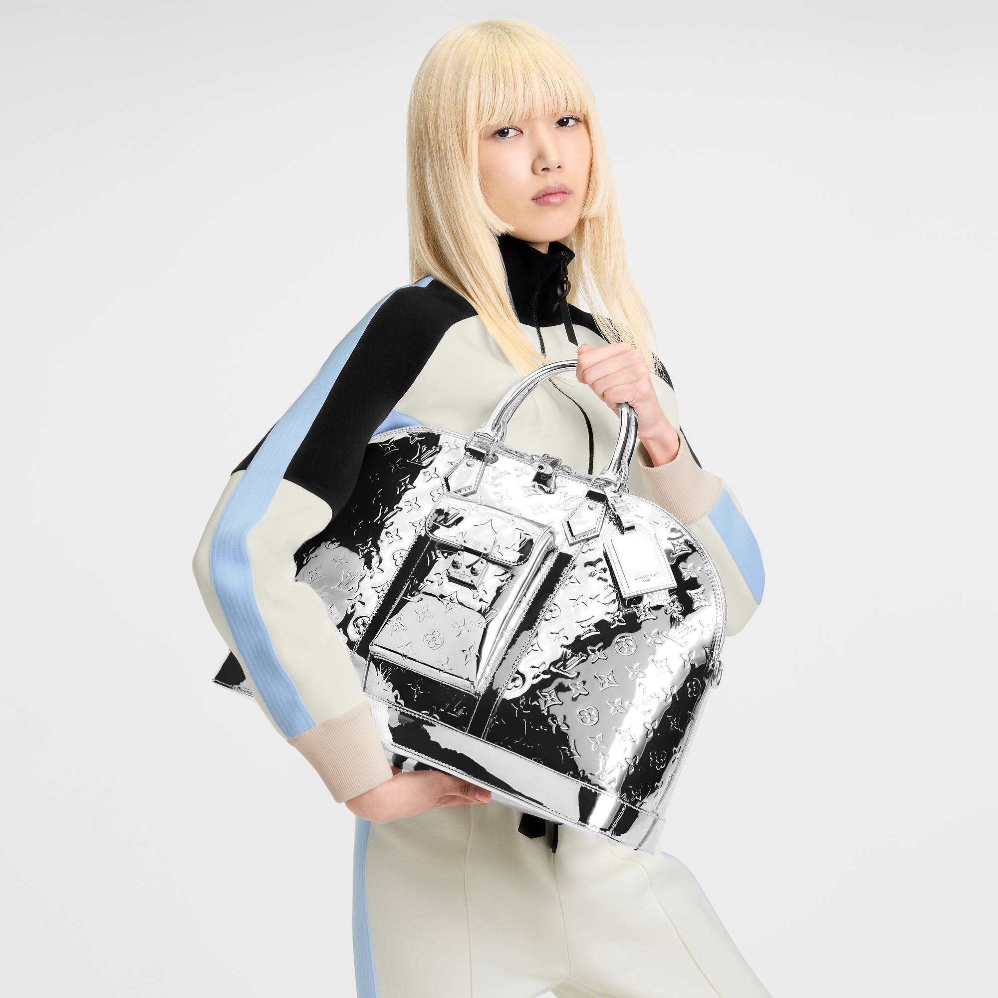 アルマ・トラベル