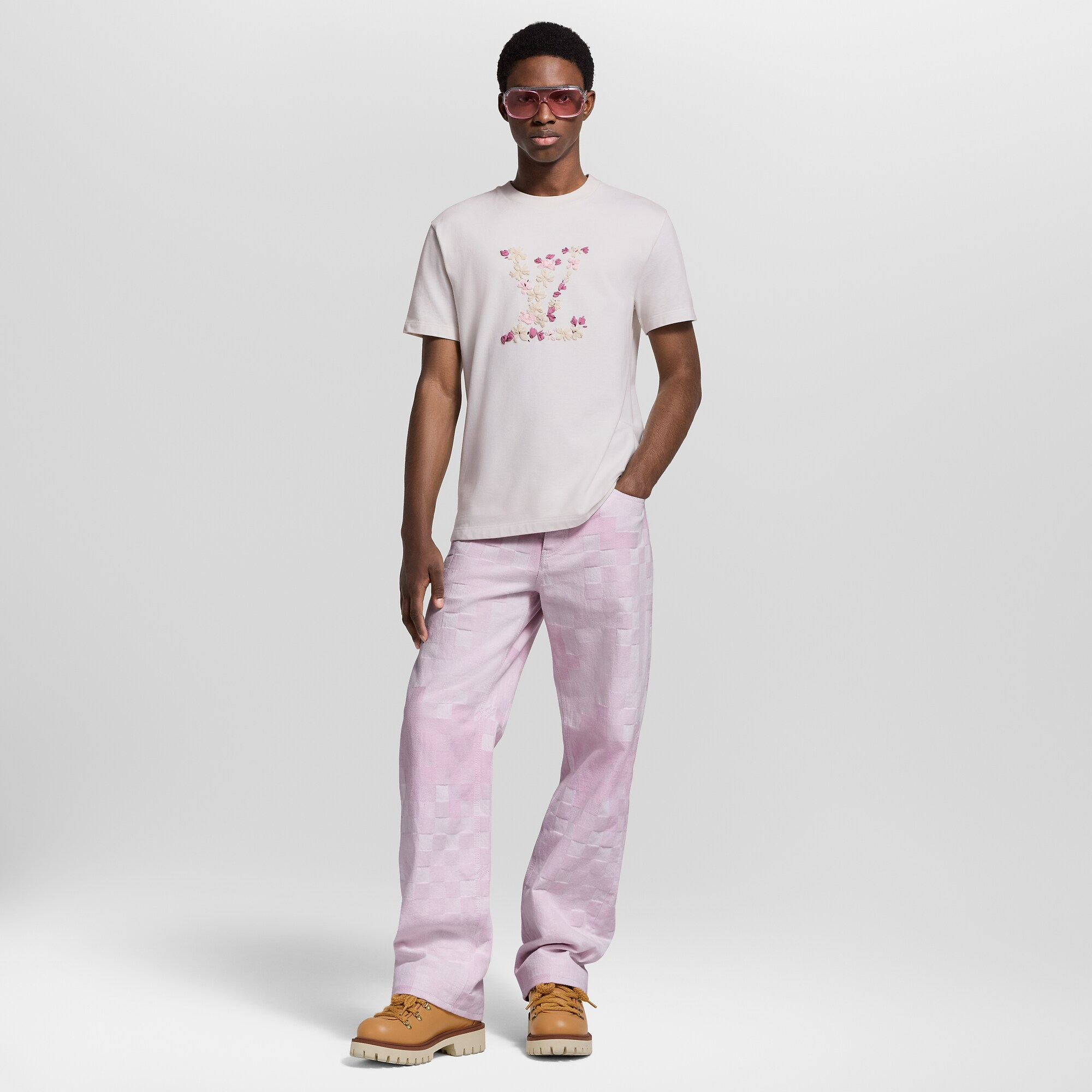 エンブロイダリーTシャツ
