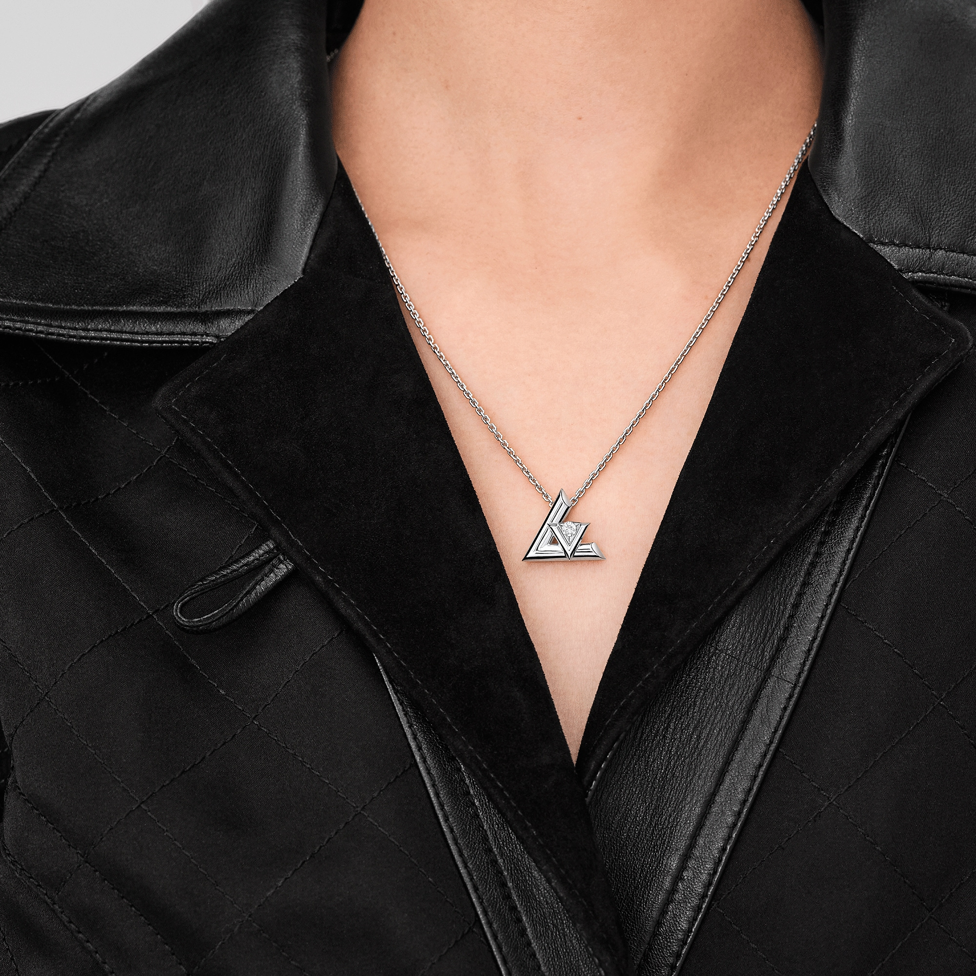 ペンダント LV ヴォルト ワン GM(ホワイトゴールド×ダイヤモンド)