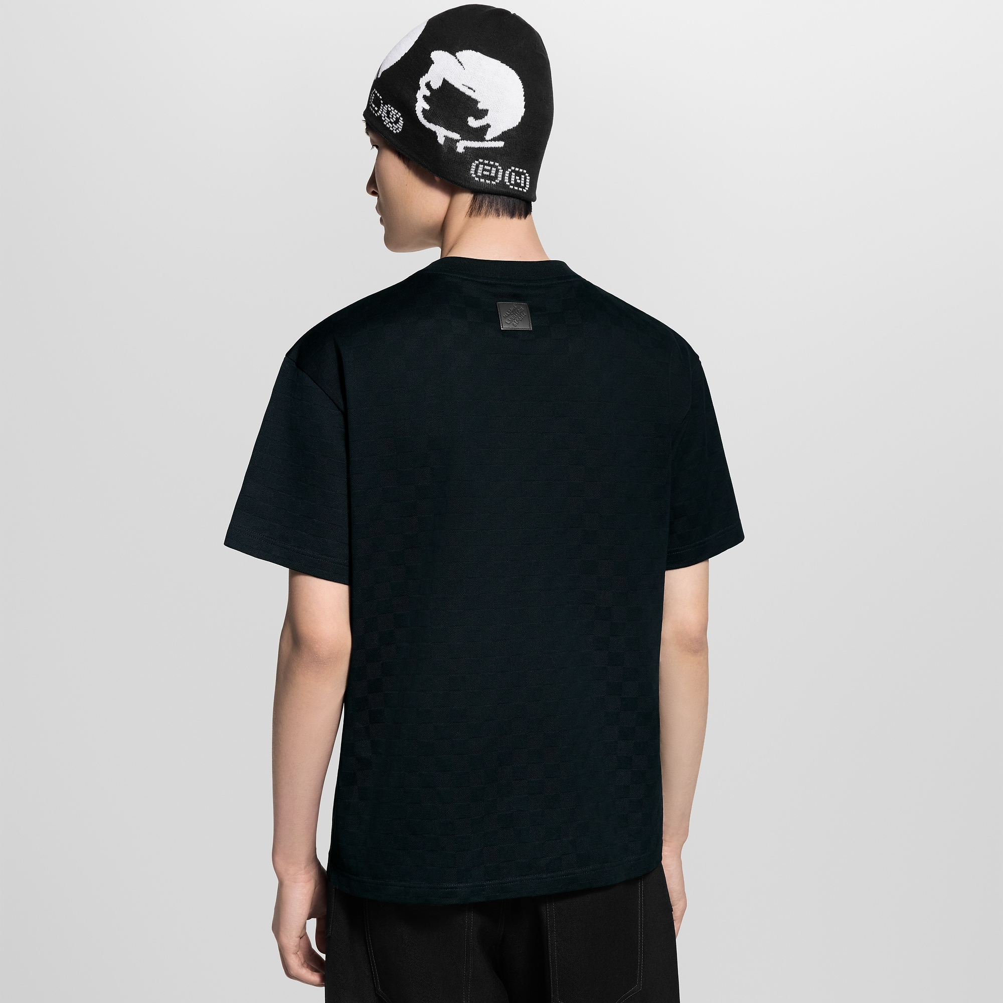 シグネチャー エンベリッシュド Tシャツ - 画像 (4)